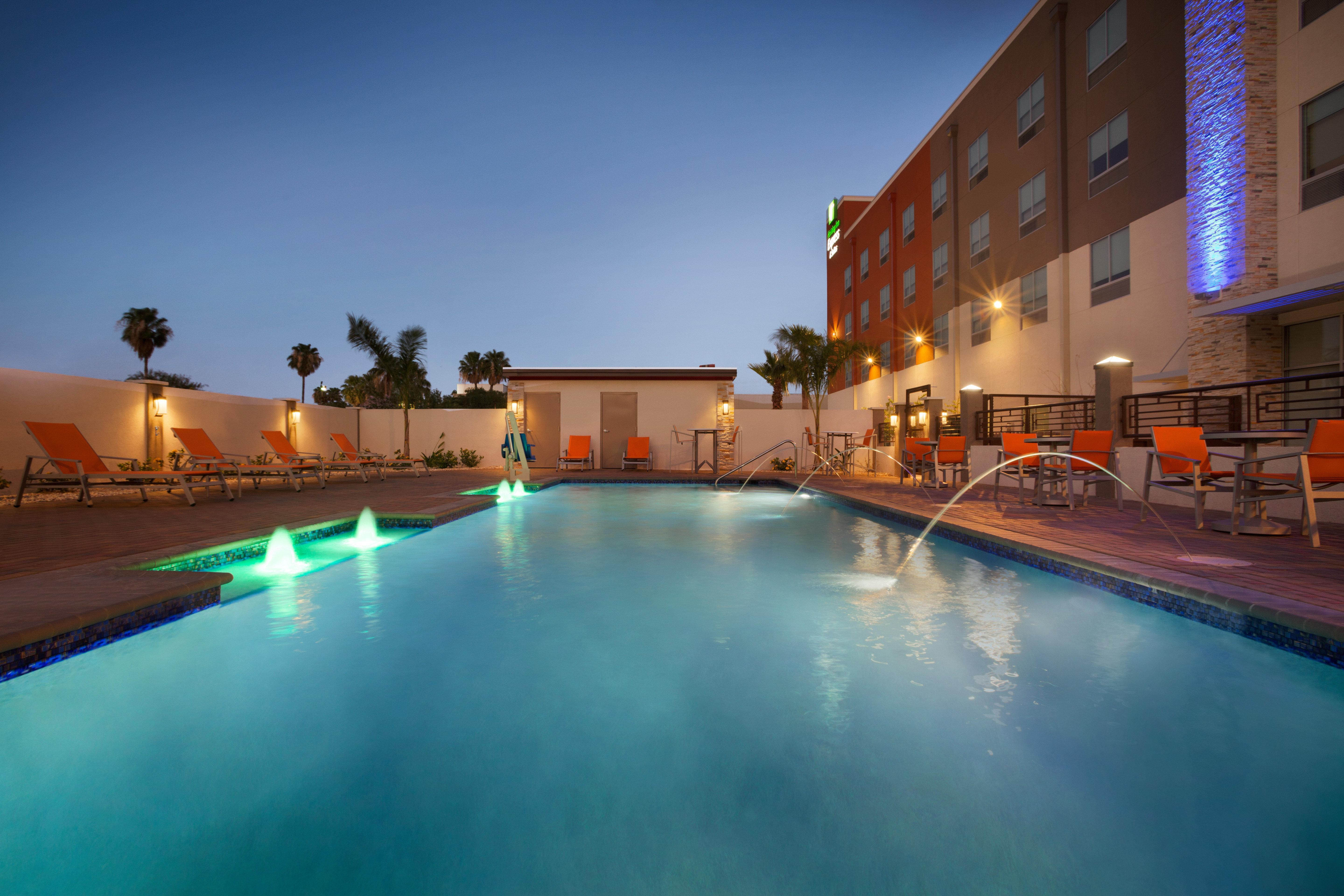 Holiday Express & - - Medical Center Area By Ihg 3* McAllen